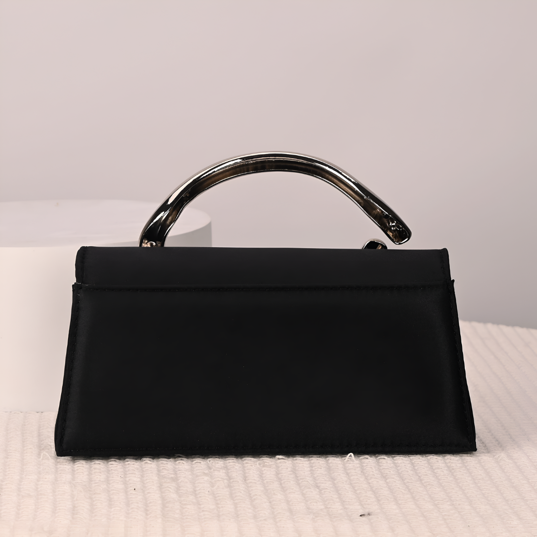 Liz Sculpted Handle Clutch (NL)