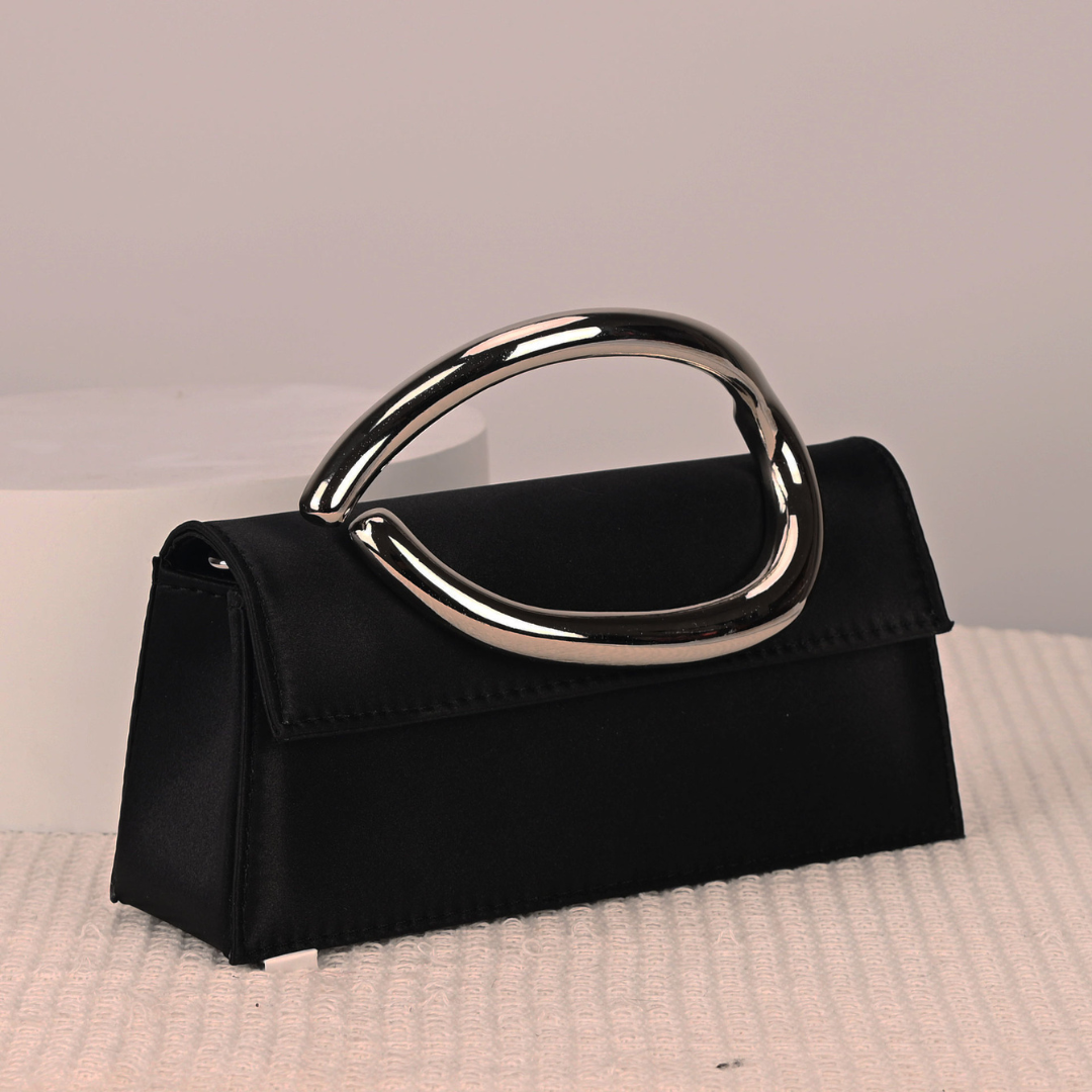 Liz Sculpted Handle Clutch (NL)