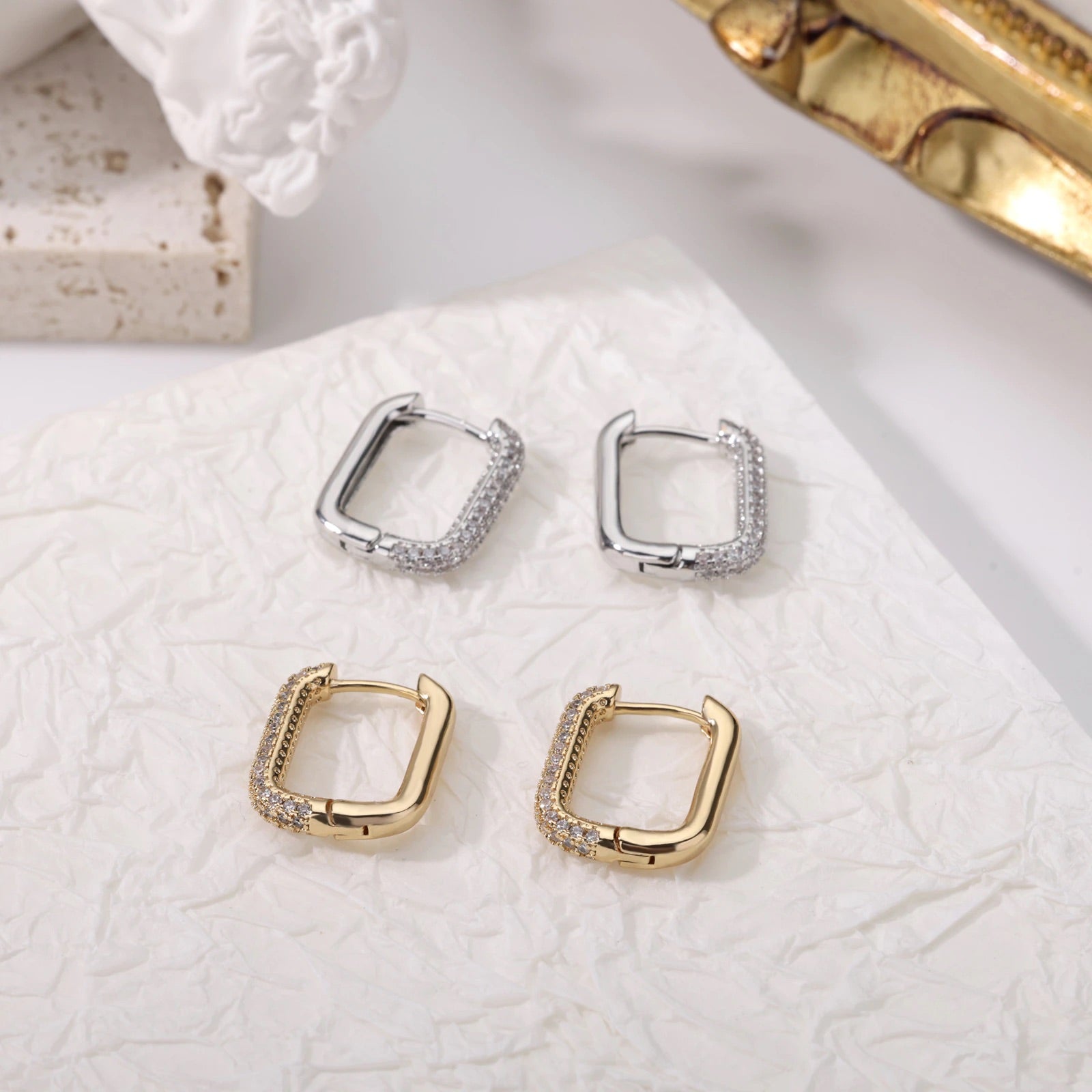 Sparkling Ear Buckle Earrings