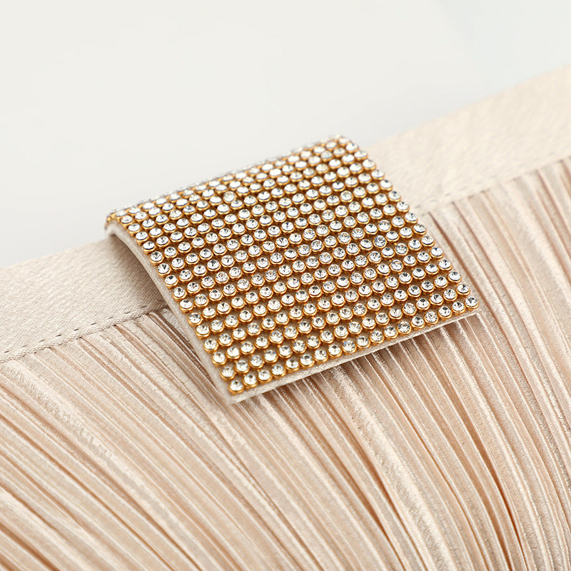 Zelia Temperament Clutch Bag